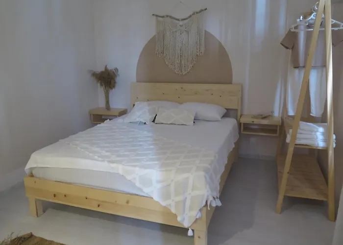 Santa Suites- Near Saint Nicholas Church