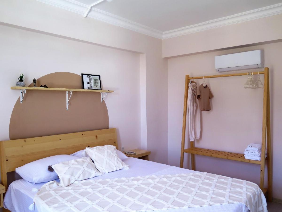 Santa Suites- Near Saint Nicholas Church Апарт-отель *
