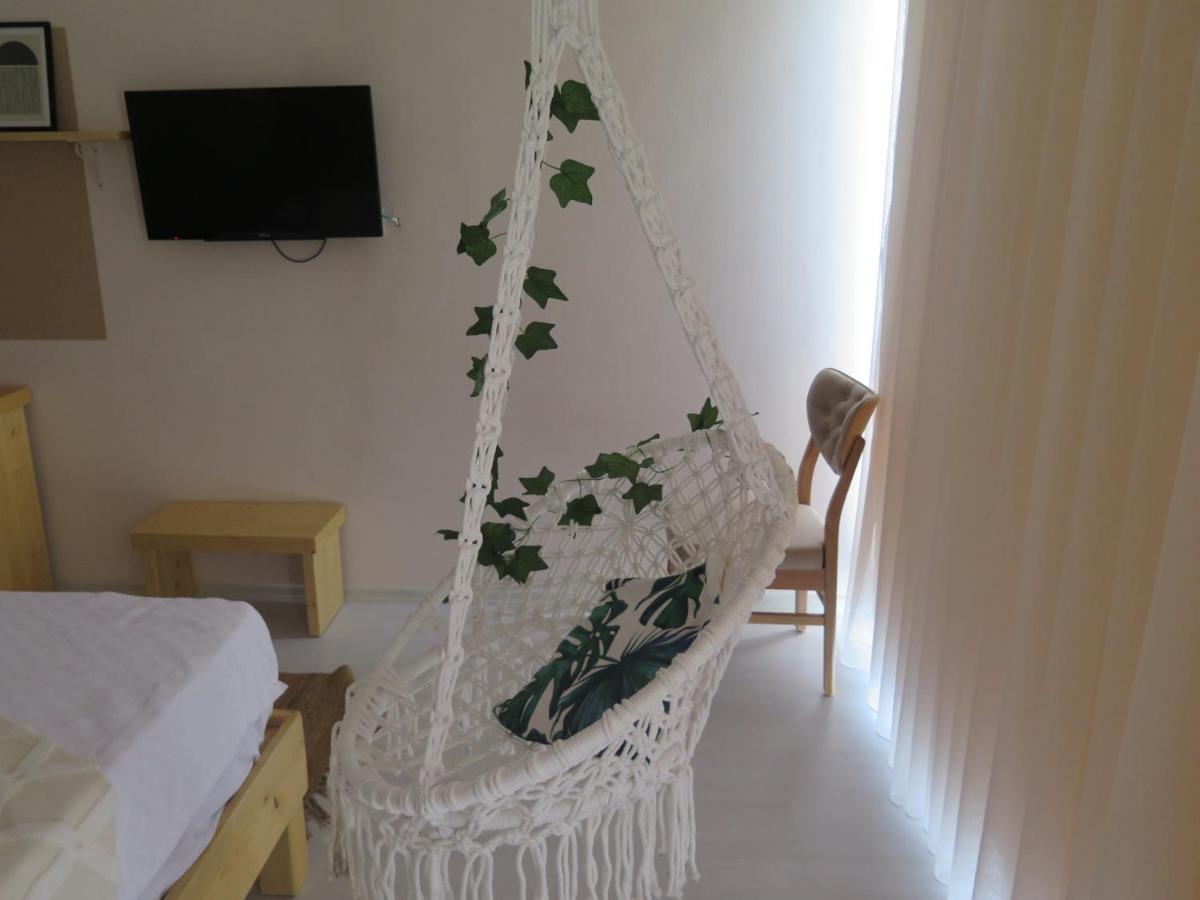 Апарт-отель Santa Suites- Near Saint Nicholas Church