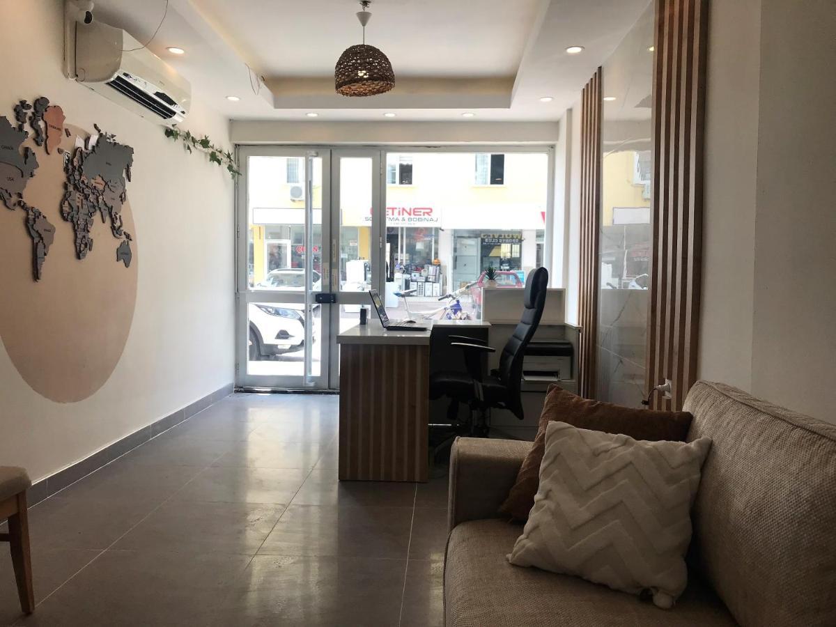 Апарт-отель Santa Suites- Near Saint Nicholas Church
